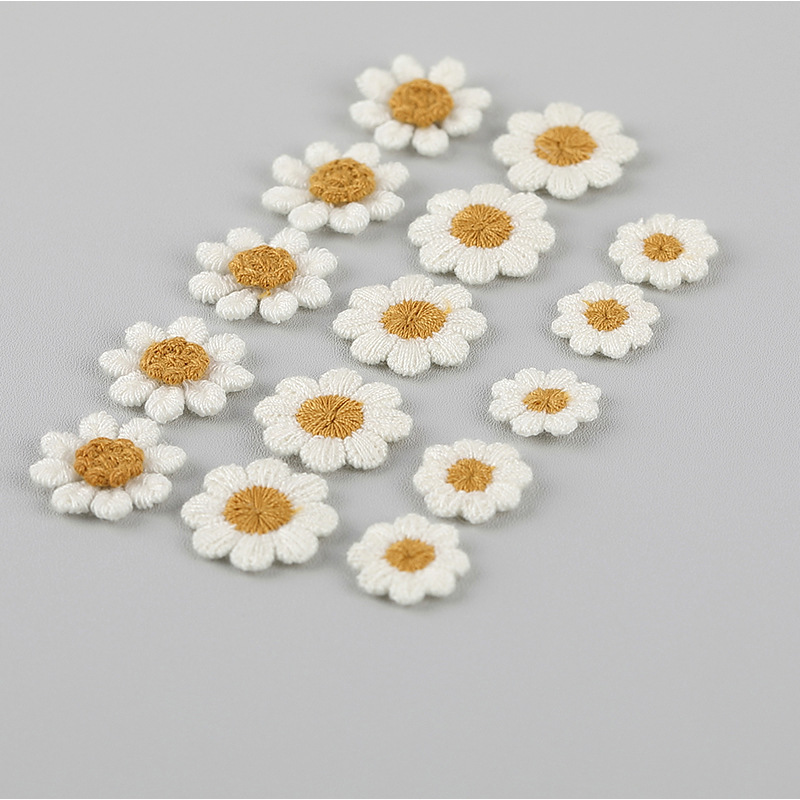 Embroidery Letter M - 10 ชิ้นดอกไม้เย็บปักถักร้อยแพทช์เสื้อกางเกงยีนส์หมวกกระเป๋ารองเท้าอุปกรณ์เสริมเหล็กบนแพทช์สติกเกอร์ทําด้วยมือซ่อมหัตถกรรม