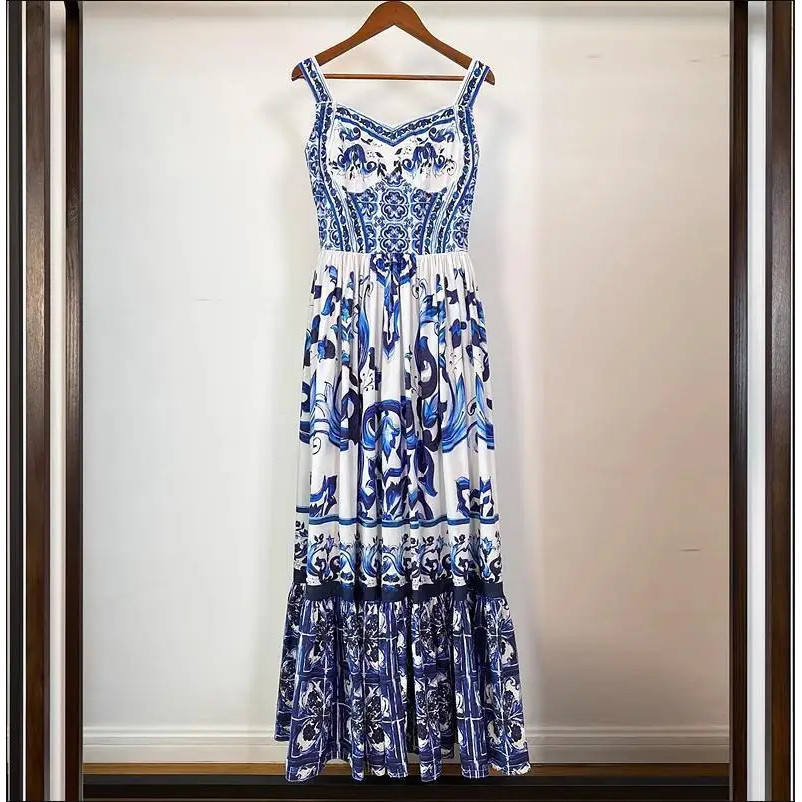 ผู้หญิงคอวีสีแดงสีฟ้าและสีขาวพ - Embroidery H&M บทวิจารณ์และราคา