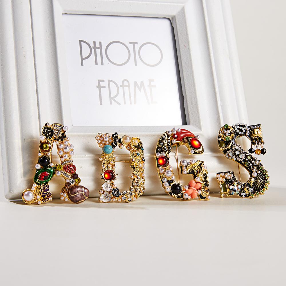 แฟชั่นเคลือบเพิร์ล Rhinestone  - Embroidery Letter M บทวิจารณ์และราคา