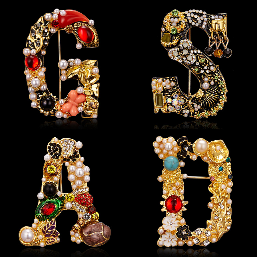 แฟชั่นเคลือบเพิร์ล Rhinestone  - Embroidery Letter M บทวิจารณ์และราคา