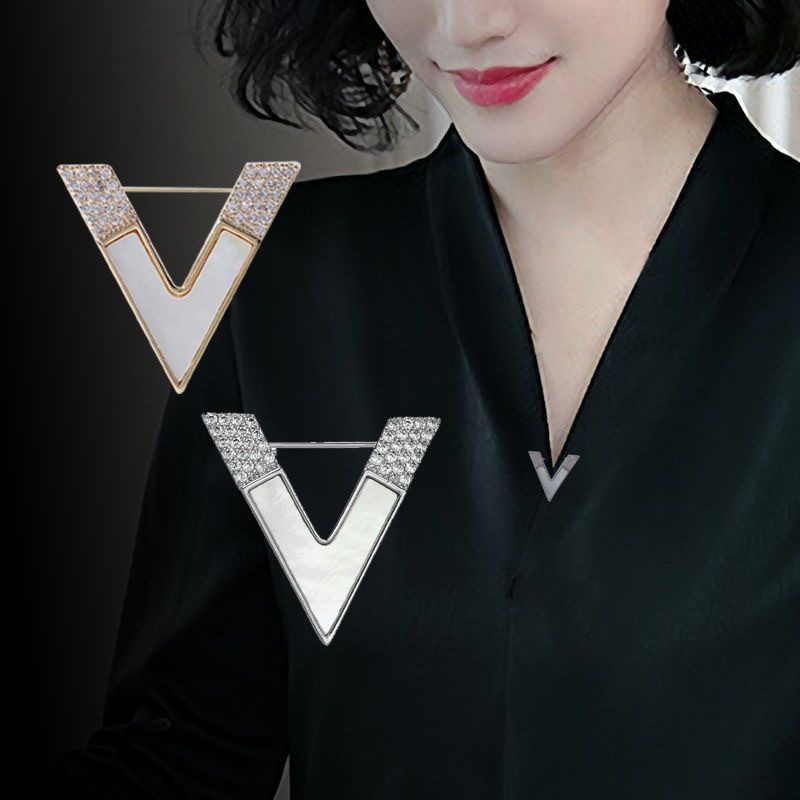 Luxury Rhinestone Letter Dเข็ม - Embroidery Letter M บทวิจารณ์และราคา
