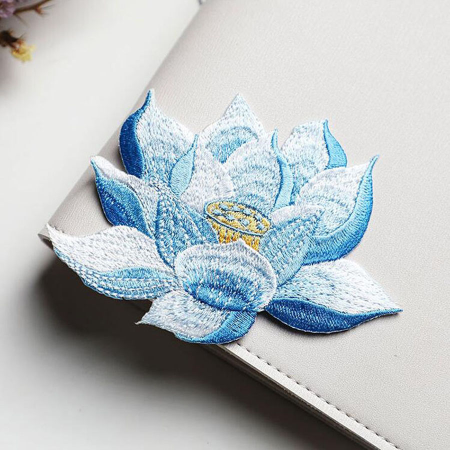 Tempelan Bunga ดอกบัวสีชมพูสำห - Embroidery Letter M บทวิจารณ์และราคา