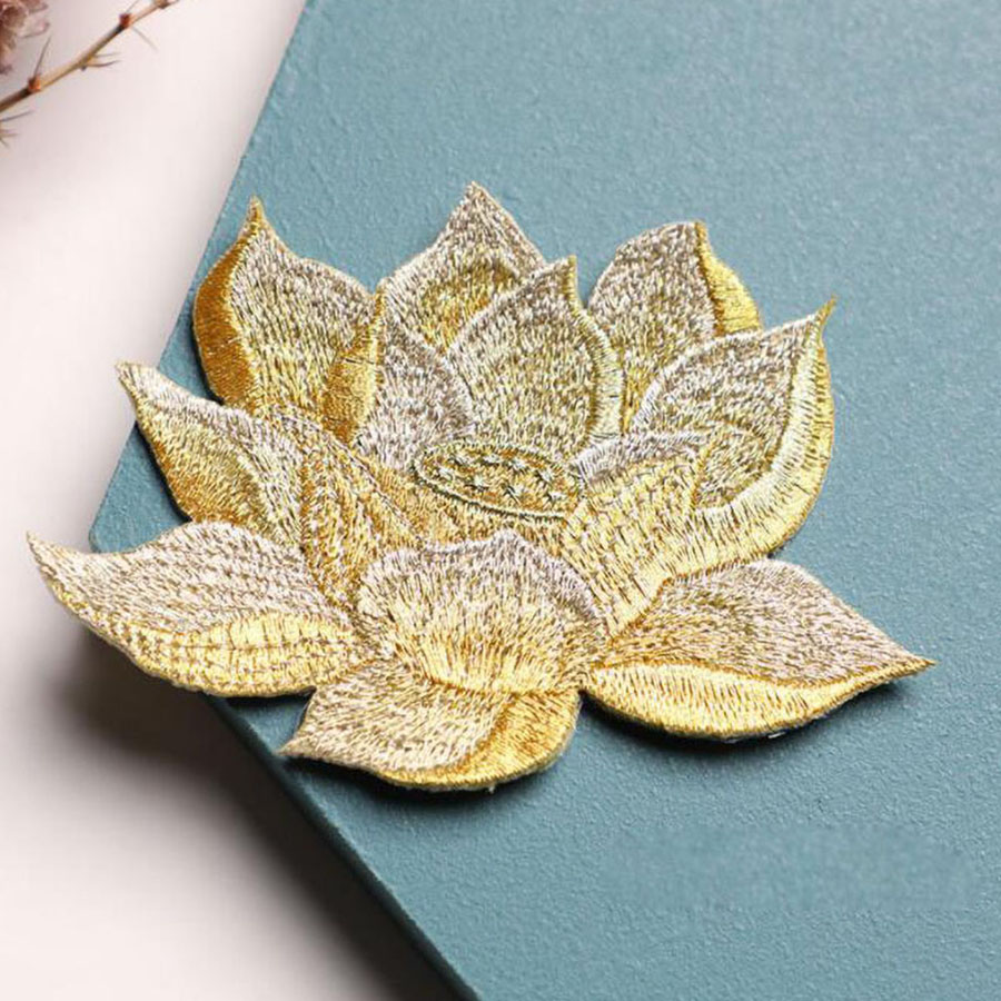 Tempelan Bunga ดอกบัวสีชมพูสำห - Embroidery Letter M บทวิจารณ์และราคา