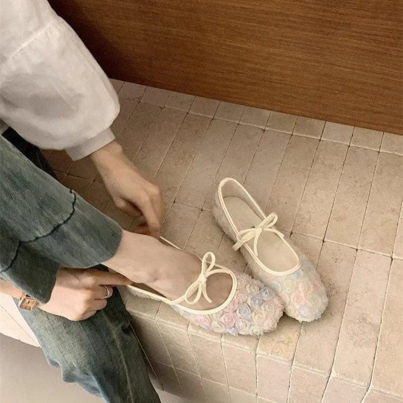 รองเท้าแมรี่เจนตาข่ายลายกุหลาบ - Embroidery Flat Shoes บทวิจารณ์และราคา