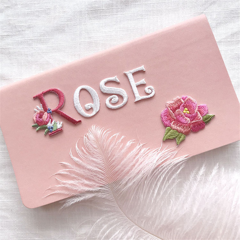 แพทช์รูปดอกกุหลาบตัวอักษรภาษาอ - Embroidery Letter M บทวิจารณ์และราคา