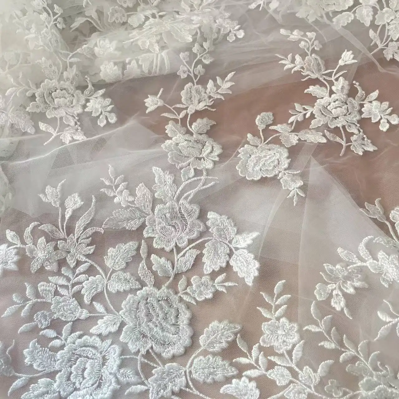 ผ้าลูกไม้ปักลายฝรั่งเศส ลายดอก - Embroidery Abaya บทวิจารณ์และราคา