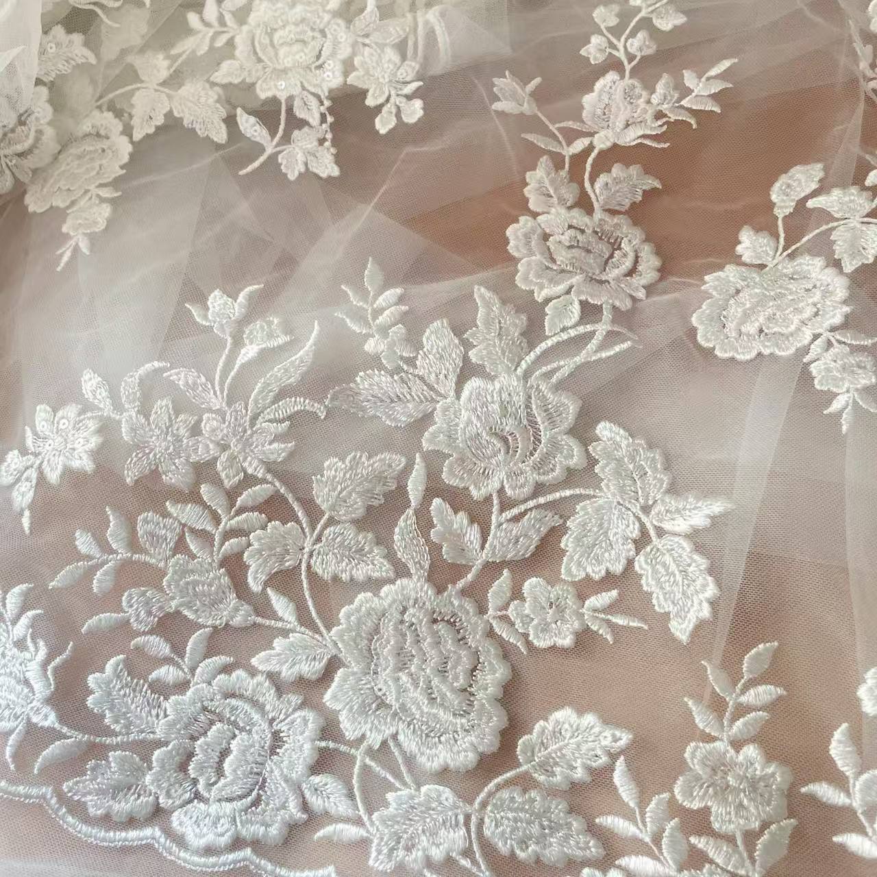 ผ้าลูกไม้ปักลายฝรั่งเศส ลายดอก - Embroidery Abaya บทวิจารณ์และราคา