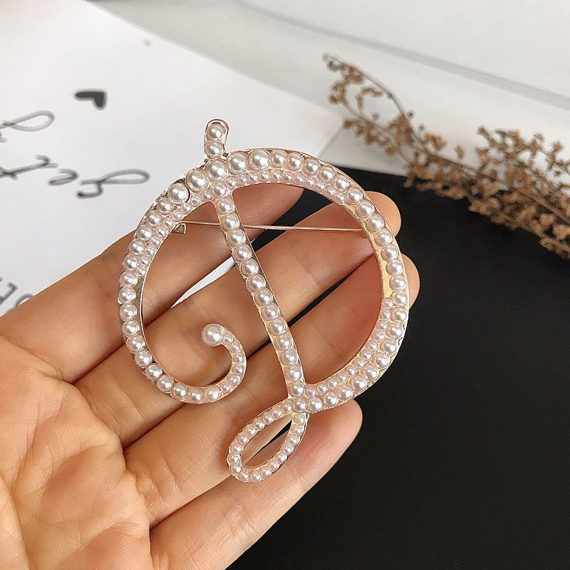 ตัวอักษรภาษาอังกฤษ A-Z Pearl เ - Embroidery Letter M บทวิจารณ์และราคา
